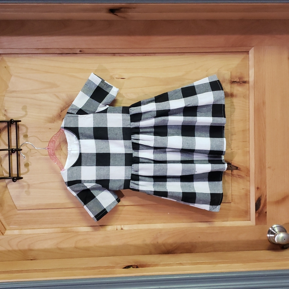 NWT PRESLEY COUTURE BUFFALO PLAID GIRLS DRESSES